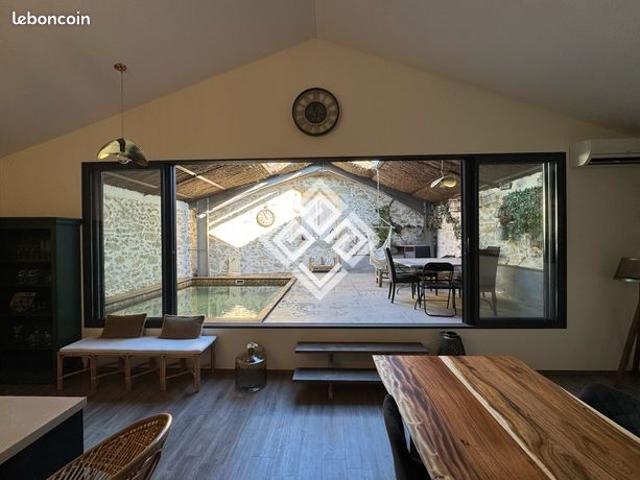 Propriété 6 pièces 285 m²
