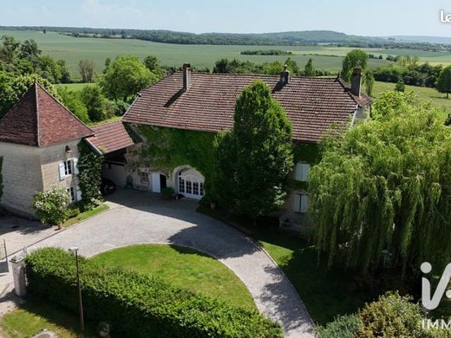 Propriété 6 pièces 286 m²
