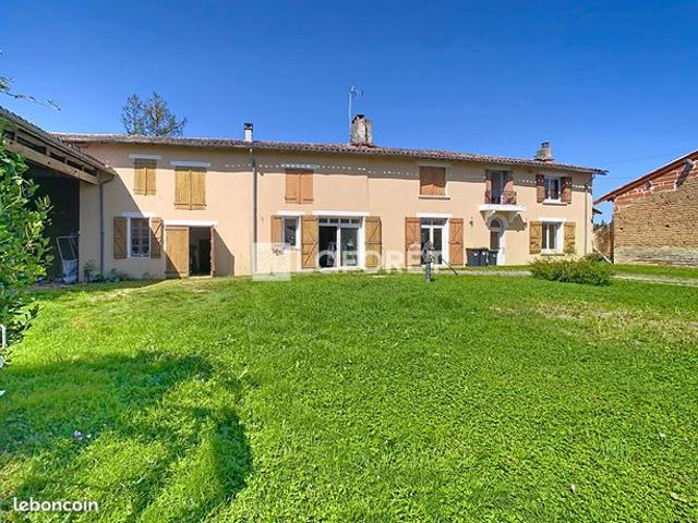 Propriété 6 pièces 288 m²