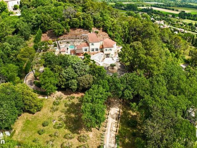 Propriété 9 pièces 289 m²
