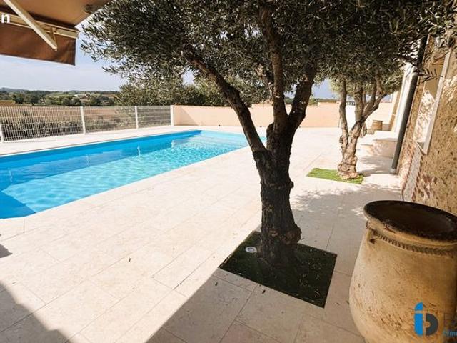 Propriété 6 pièces 280 m²