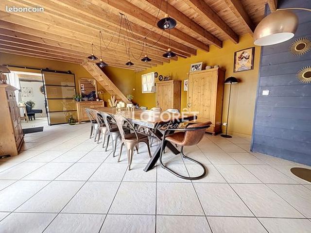 Propriété 6 pièces 280 m²