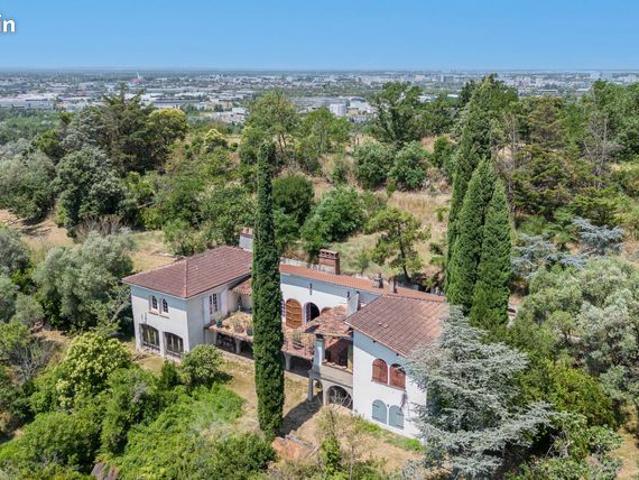 Propriété 6 pièces 283 m²