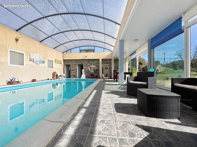 Propriété 6 pièces 294 m²