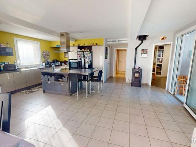 Propriété 6 pièces 296 m²