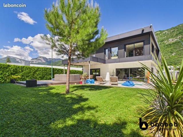 Propriété 6 pièces 290 m²