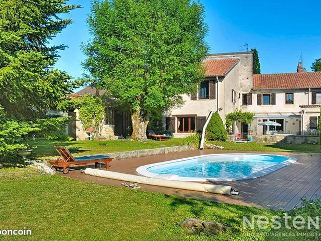 Propriété 6 pièces 290 m²