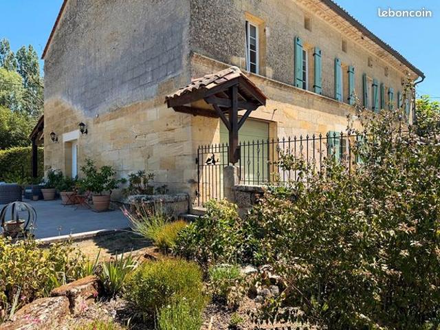 Propriété 6 pièces 300 m²
