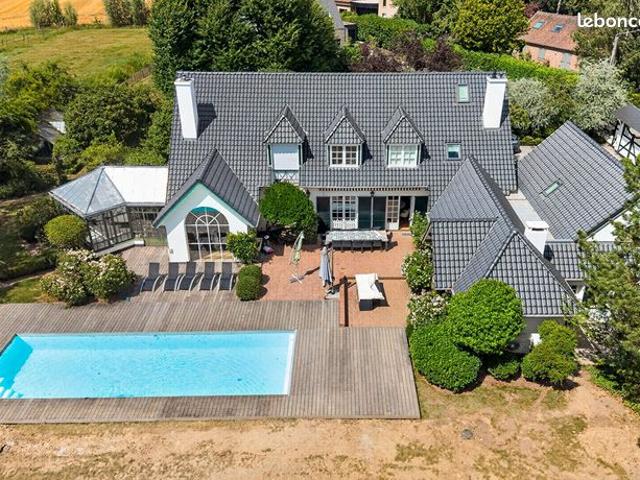Propriété 6 pièces 300 m²