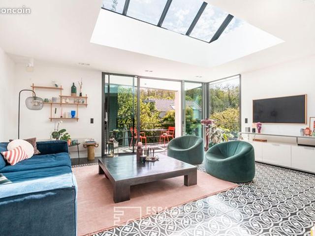 Propriété 6 pièces 300 m²