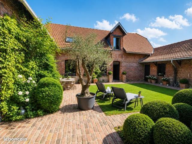 Propriété 6 pièces 300 m²