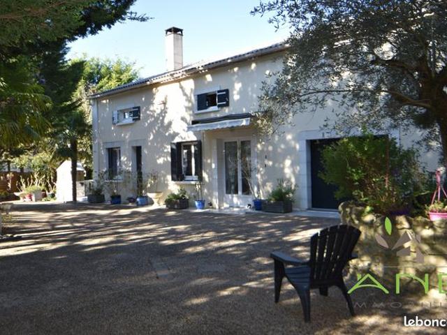 Propriété 6 pièces 314 m²