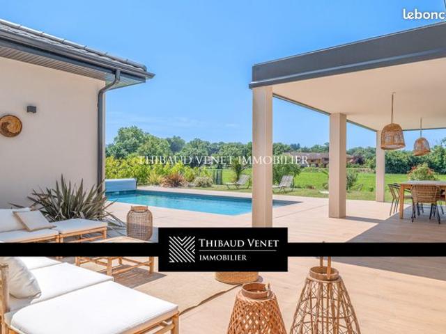 Propriété 6 pièces 311 m²