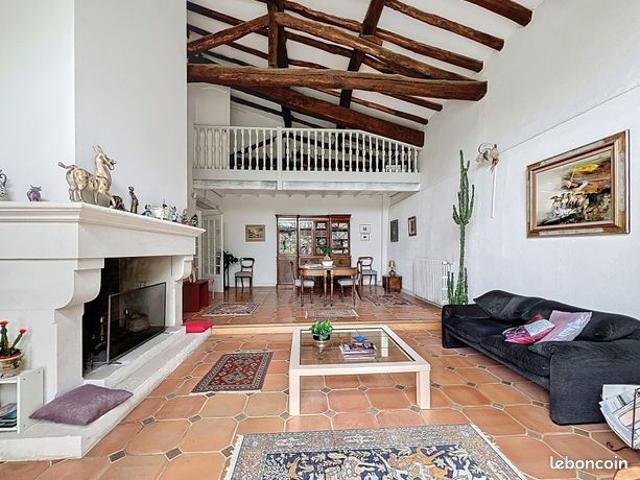 Propriété 6 pièces 325 m²