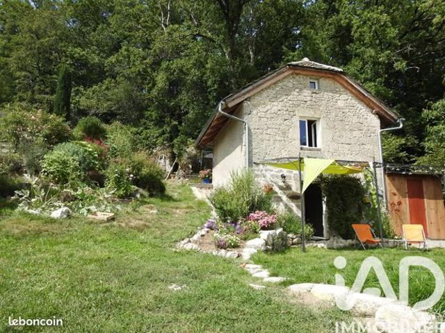 Propriété 6 pièces 32 m²