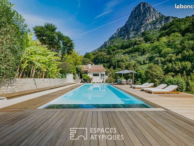 Propriété 6 pièces 340 m²