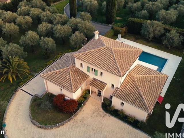 Maison 6 pièces 340 m²