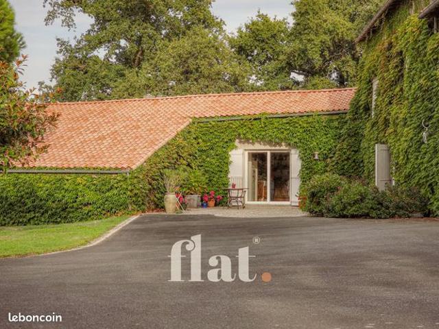 Propriété 6 pièces 351 m²
