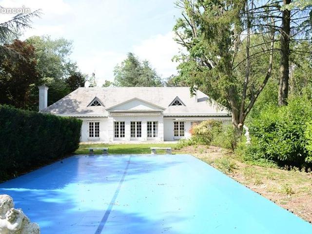 Propriété 6 pièces 360 m²