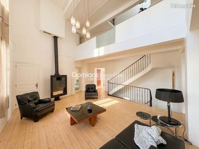 Propriété 6 pièces 388 m²