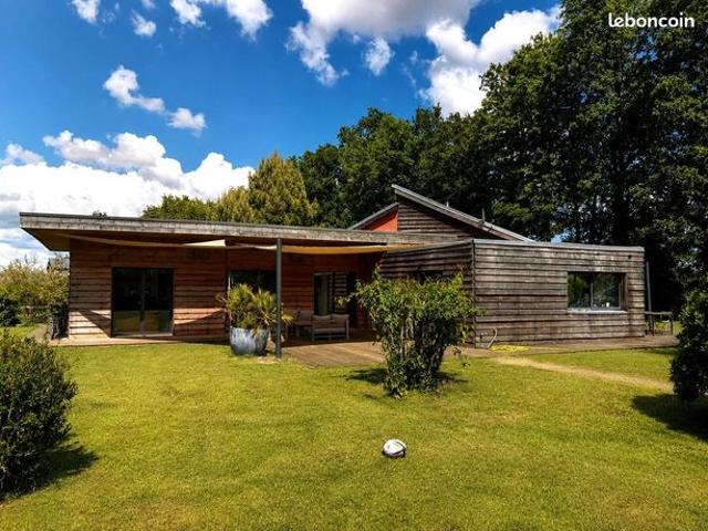 Propriété 6 pièces 390 m²