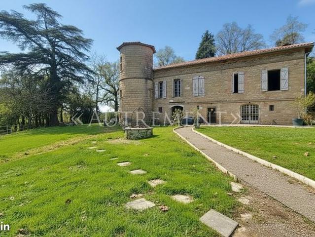 Propriété 6 pièces 400 m²