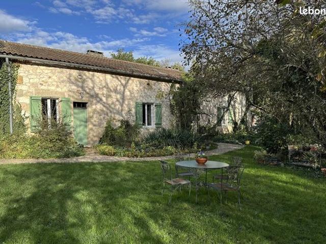 Propriété 6 pièces 41586 m²