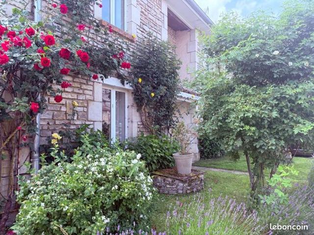 Propriété 6 pièces 420 m²