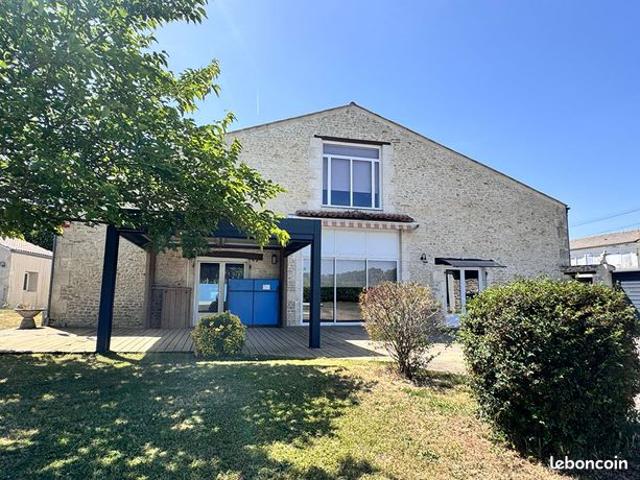 Propriété 6 pièces 470 m²