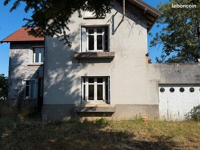 Propriété 6 pièces 97 m²