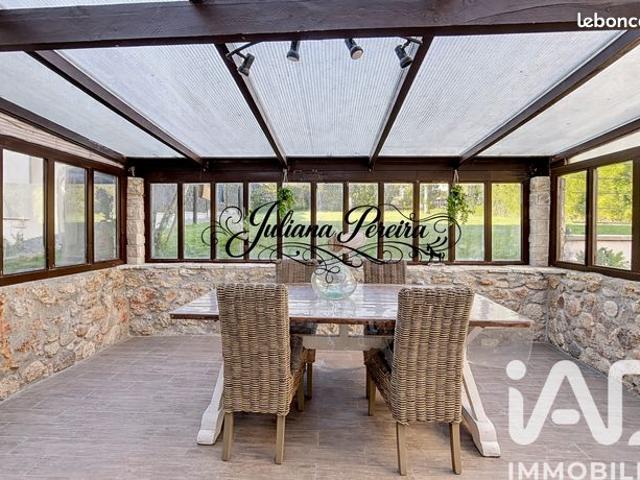 Propriété 6 pièces 98 m²