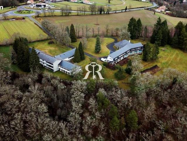 Propriété 70 pièces 2600 m²