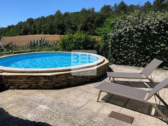 Propriété avec jardin