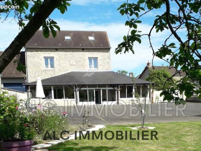 Propriété 7 pièces 891 m²