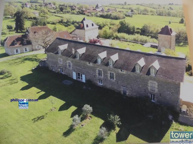 Propriété 8.6 hectares 32 pièces 830 m2