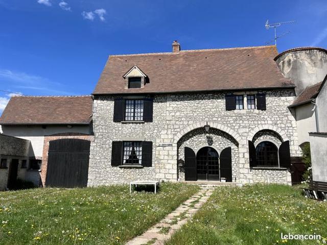 Propriété 8 pièces 100 m²