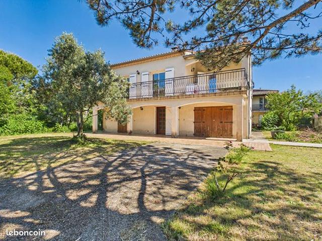 Propriété 8 pièces 115 m²