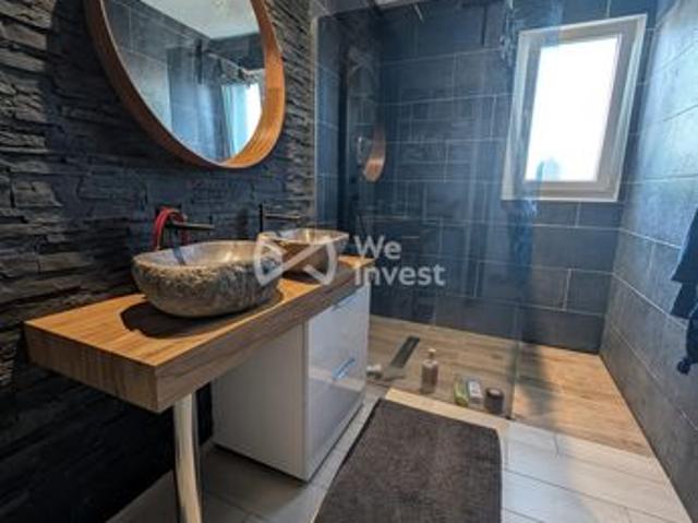 Propriété 8 pièces 93 m²