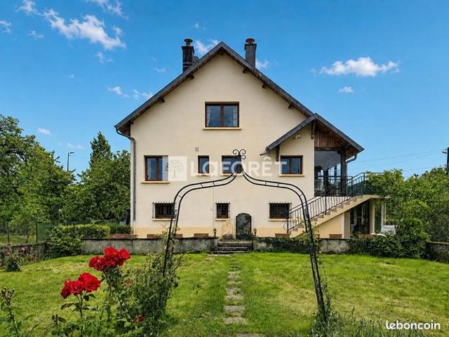 Propriété 8 pièces 135 m²