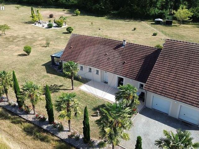 Propriété 8 pièces 137 m²