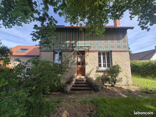 Propriété 8 pièces 139 m²