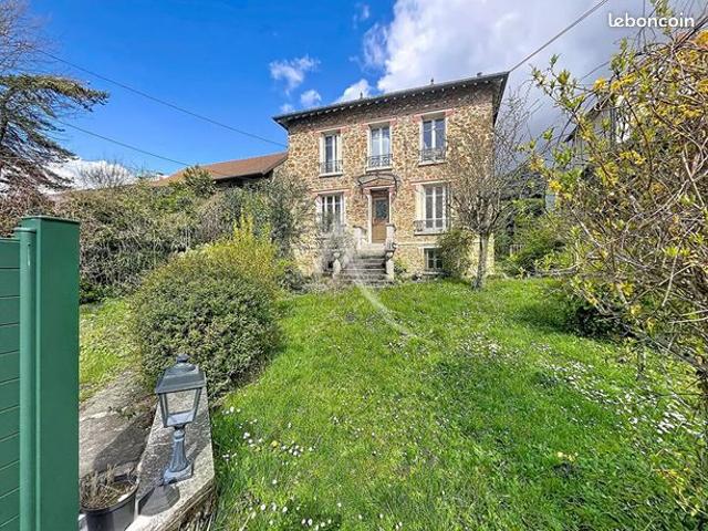 Propriété 8 pièces 130 m²