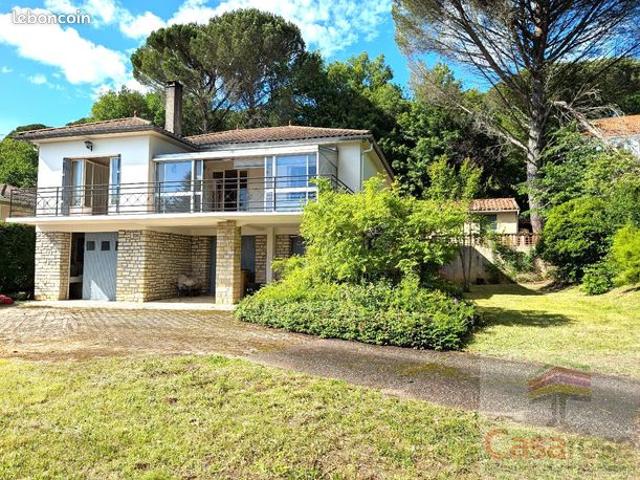 Propriété 8 pièces 133 m²