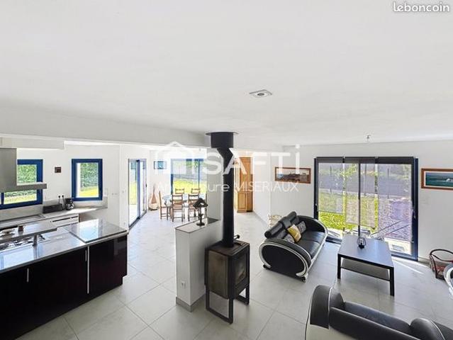 Propriété 8 pièces 133 m²