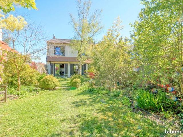 Propriété 8 pièces 133 m²