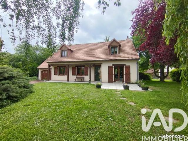 Propriété 8 pièces 145 m²