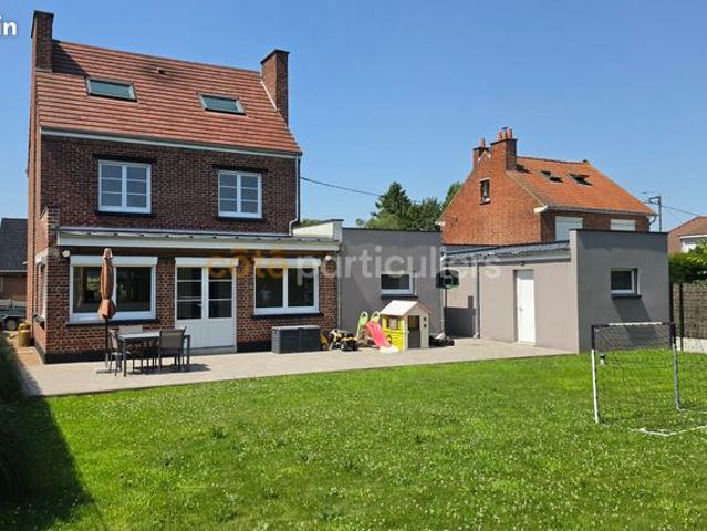 Propriété 8 pièces 145 m²