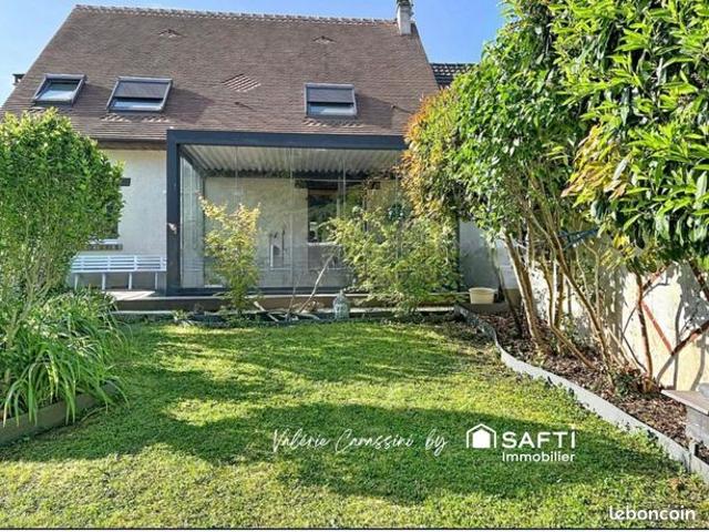 Propriété 8 pièces 149 m²