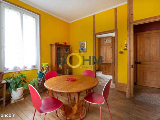 Propriété 8 pièces 141 m²