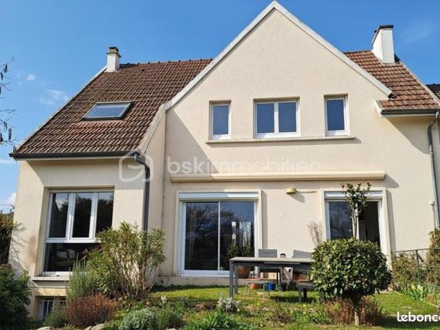 Propriété 8 pièces 142 m²